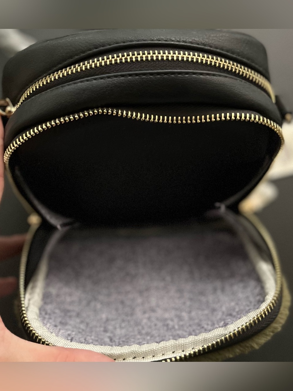 Urban Expressions Vegan/Faux Fur Crossbody - Picture 3 of 8